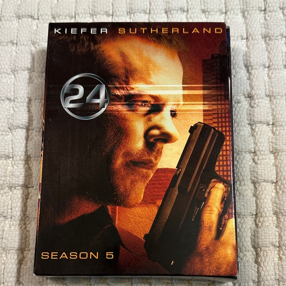 24 Season 5: 7 DVD Collector’s Edition Box Set + Sealed Bonus Disc
